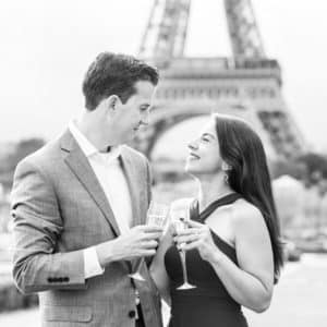 Paris-eiffel-tower-engagement-photo-session-photographer-france